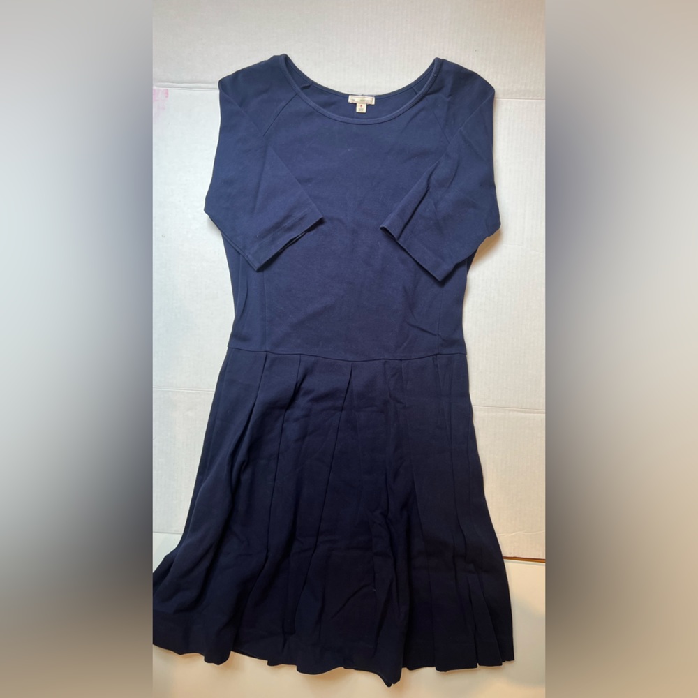 Women’s navy dress. GAP. Medium Tall length.